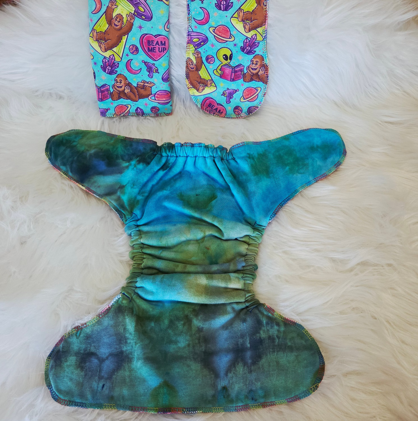 "Beam Me Up" Reversible Petite OS Fitted